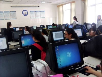 魅力PS,让一切皆有可能——数学系、计算机科学系志愿服务队开展PS培训